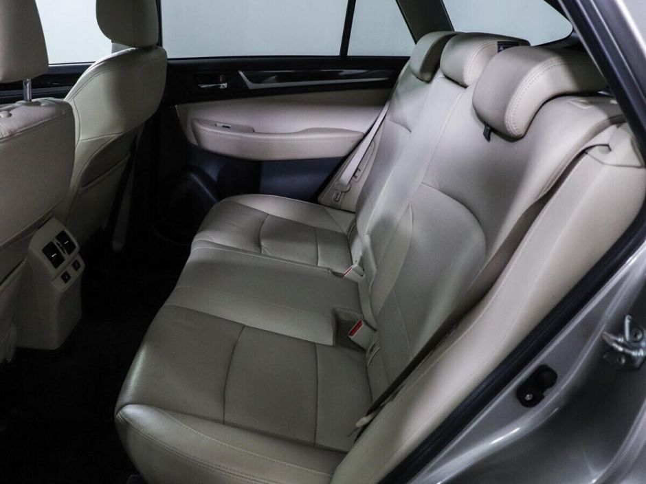 Subaru Outback, 2.5 л, Вариатор, 2015 фото 2