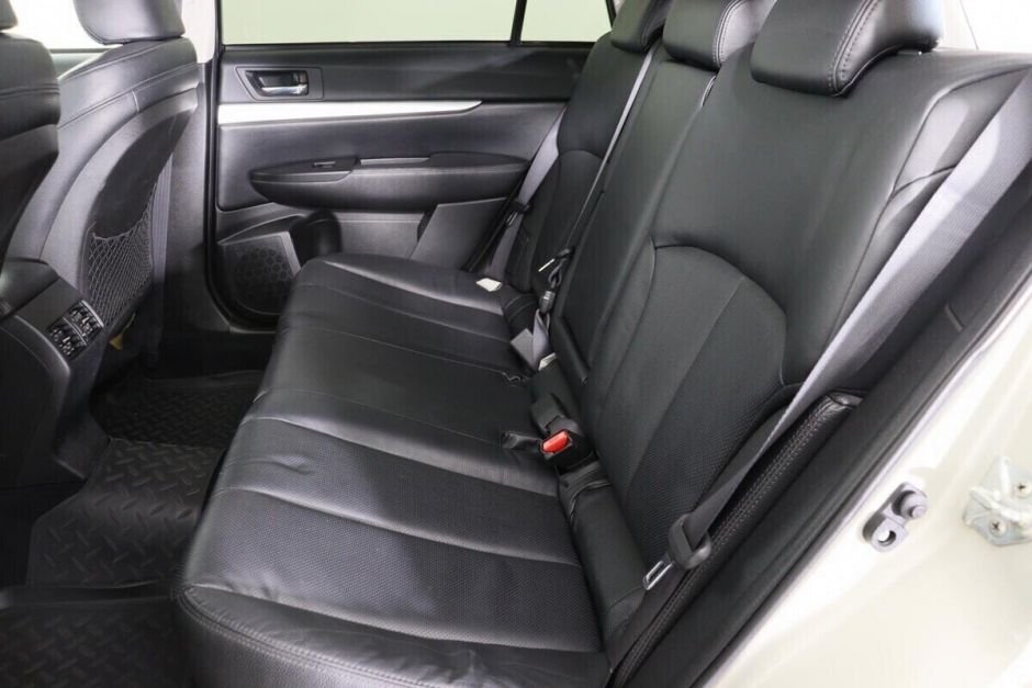 Subaru Outback, 2.5 л, Вариатор, 2010 фото 2