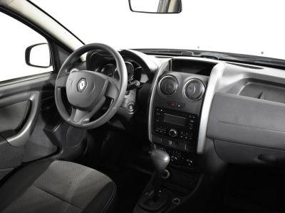 Renault Duster, 2.0 л, АКПП, 2016 фото 2