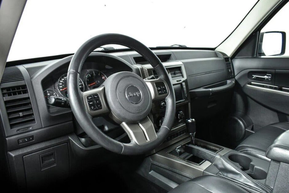 Jeep Cherokee, 2.8 л, АТ, 2012 фото 7