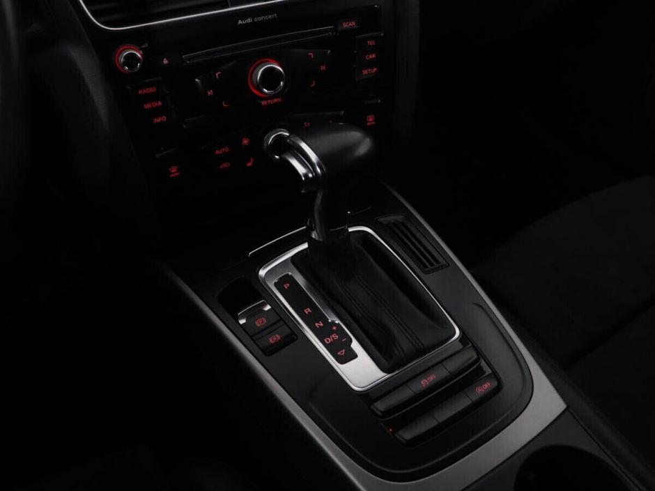 Audi A4, 2.0 л, Вариатор, 2013 фото 2