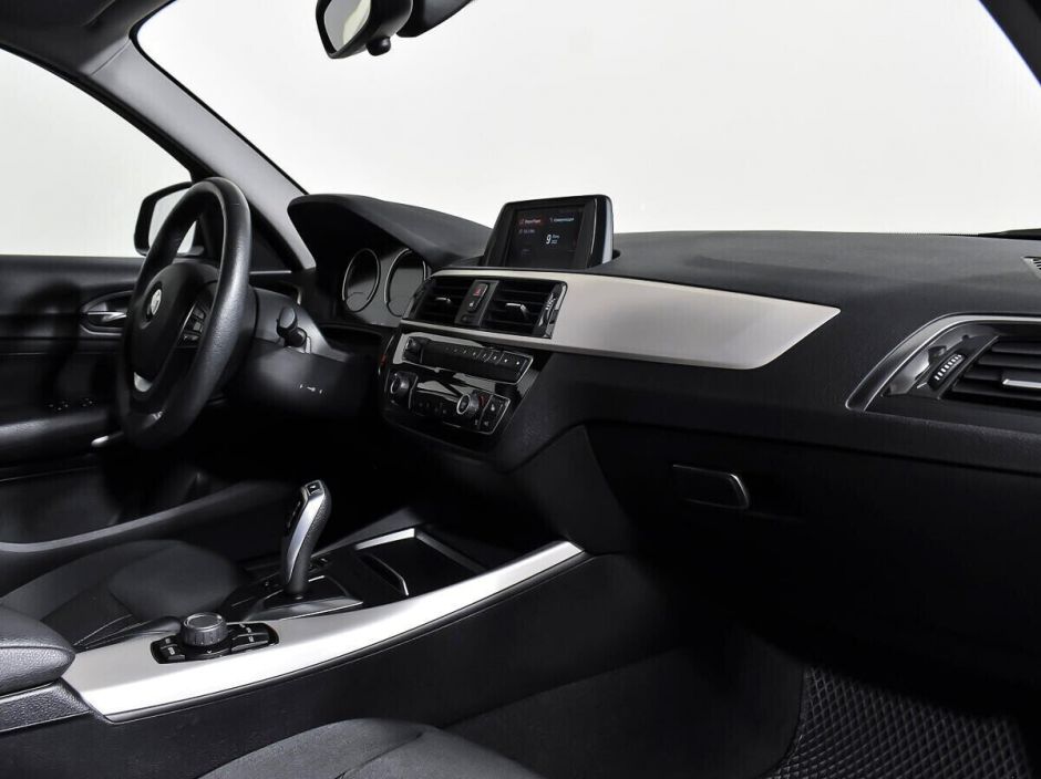 BMW 1 серии, 1.5 л, АТ, 2017 фото 10