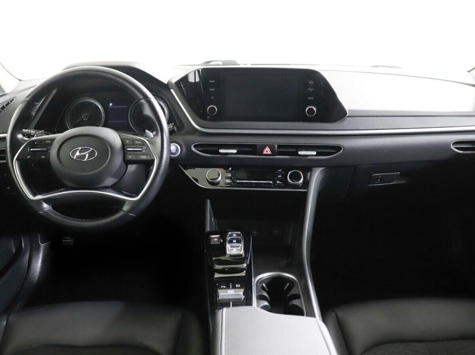 Hyundai Sonata, 2.0 л, АТ, 2020 фото 8