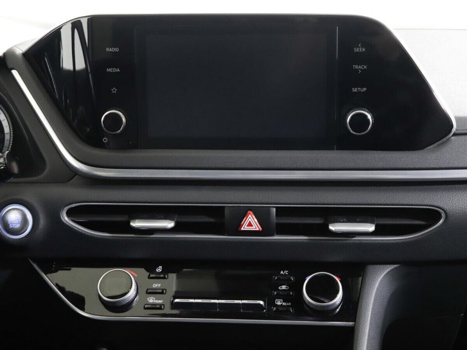 Hyundai Sonata, 2.0 л, АТ, 2020 фото 2