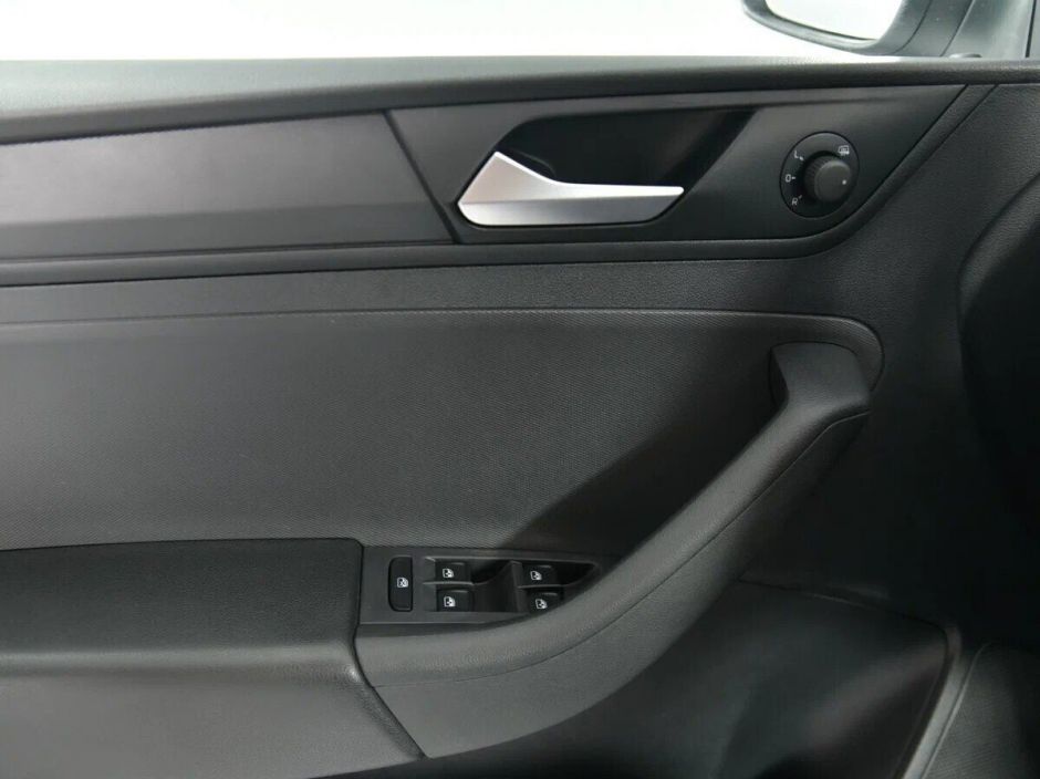 Volkswagen Polo, 1.6 л, АТ, 2020 фото 7