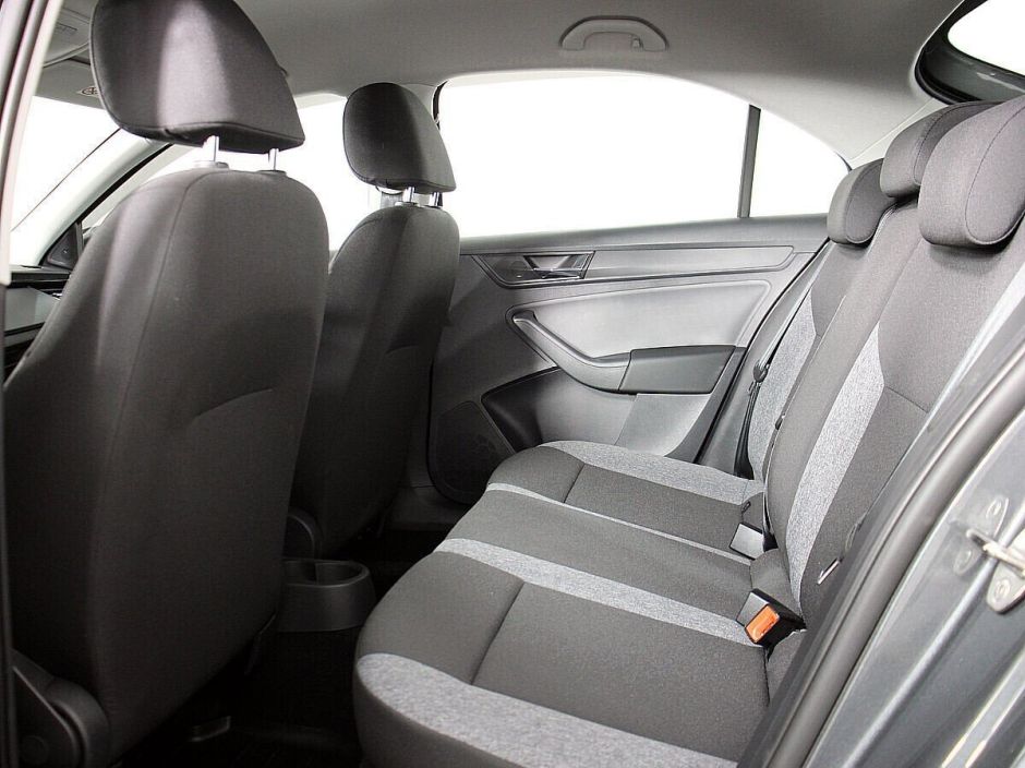 Skoda Rapid, 1.6 л, МТ, 2021 фото 2