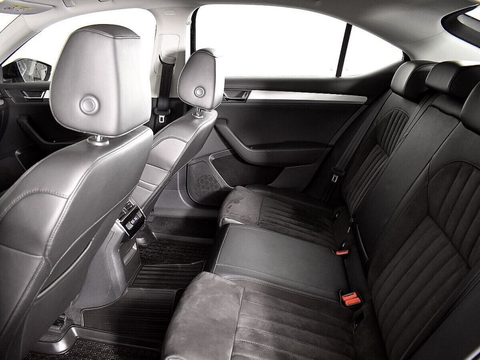 Skoda Superb, 1.4 л, Робот, 2016 фото 2