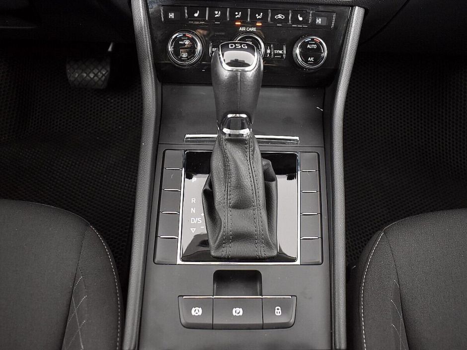 Skoda Superb, 1.4 л, Робот, 2017 фото 1