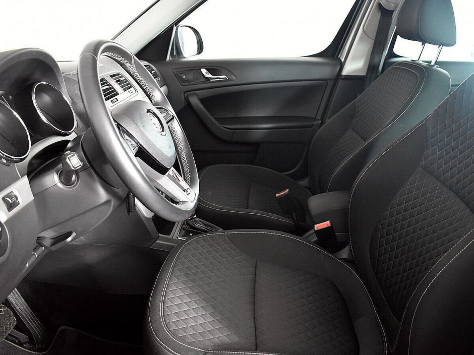 Skoda Yeti, 1.8 л, Робот, 2016 фото 9
