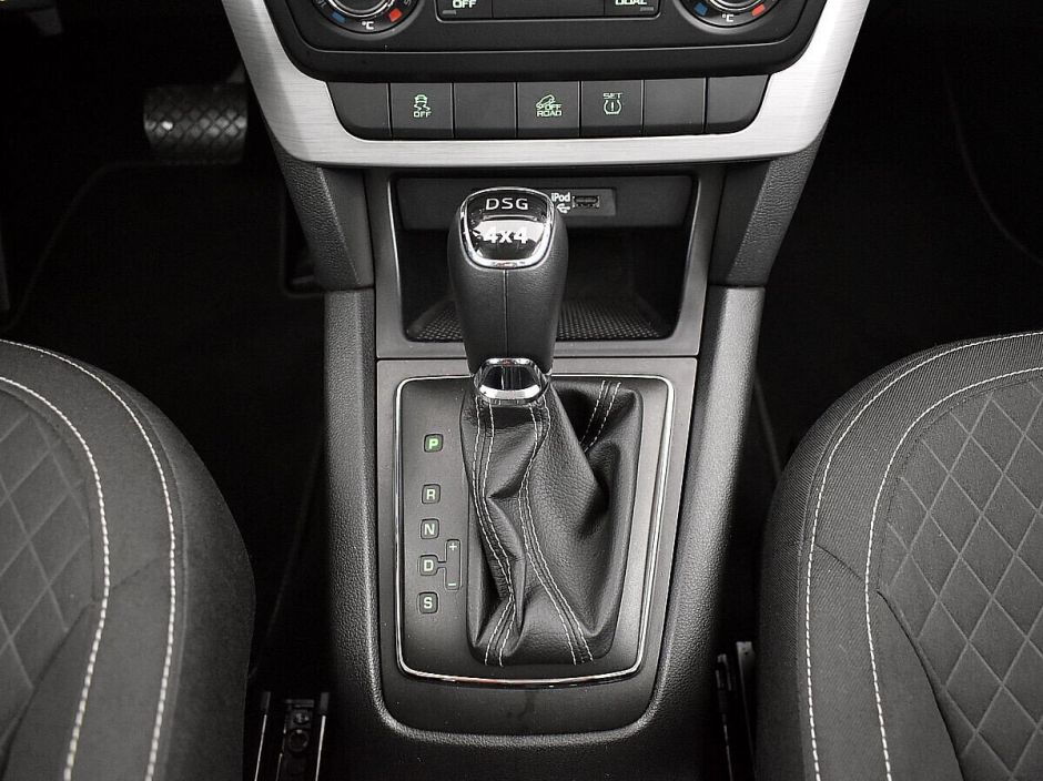 Skoda Yeti, 1.8 л, Робот, 2016 фото 2