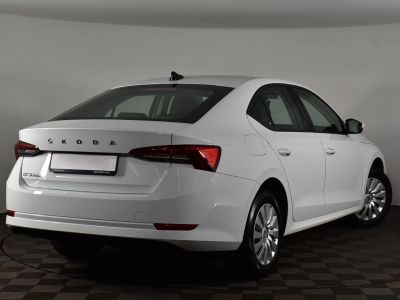 Skoda Octavia, 1.6 л, АКПП, 2021 фото 4