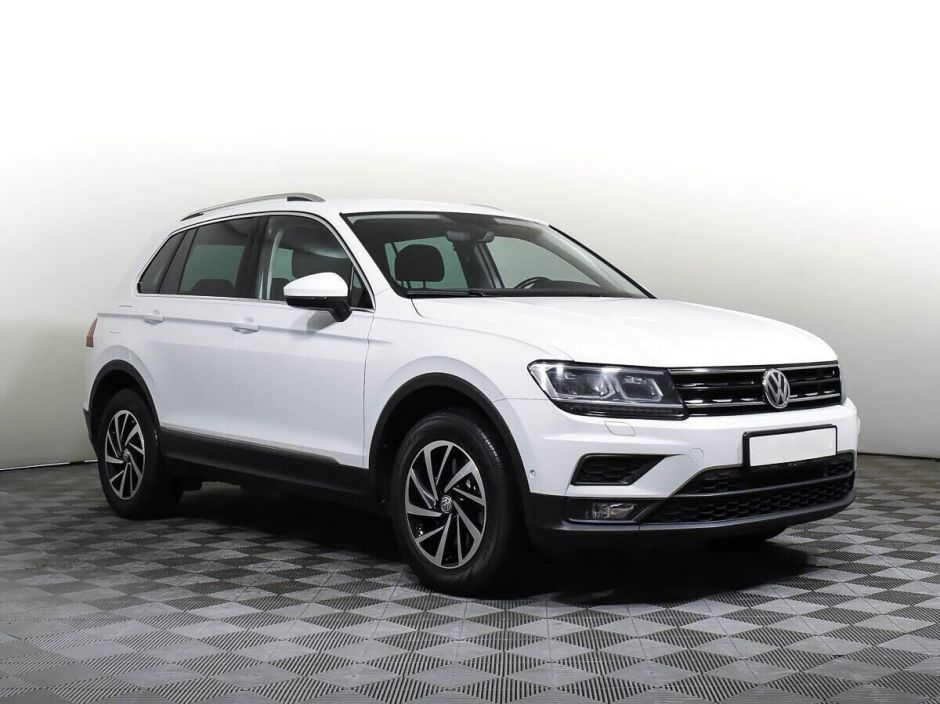 Volkswagen Tiguan, 2.0 л, Робот, 2018 фото 5