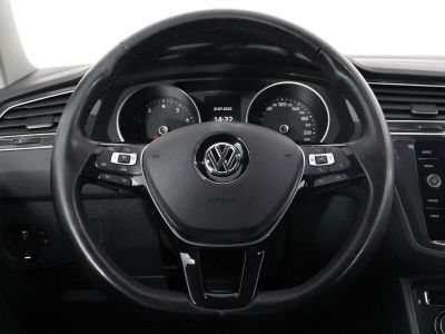 Volkswagen Tiguan, 2.0 л, РКПП, 2018 фото 9