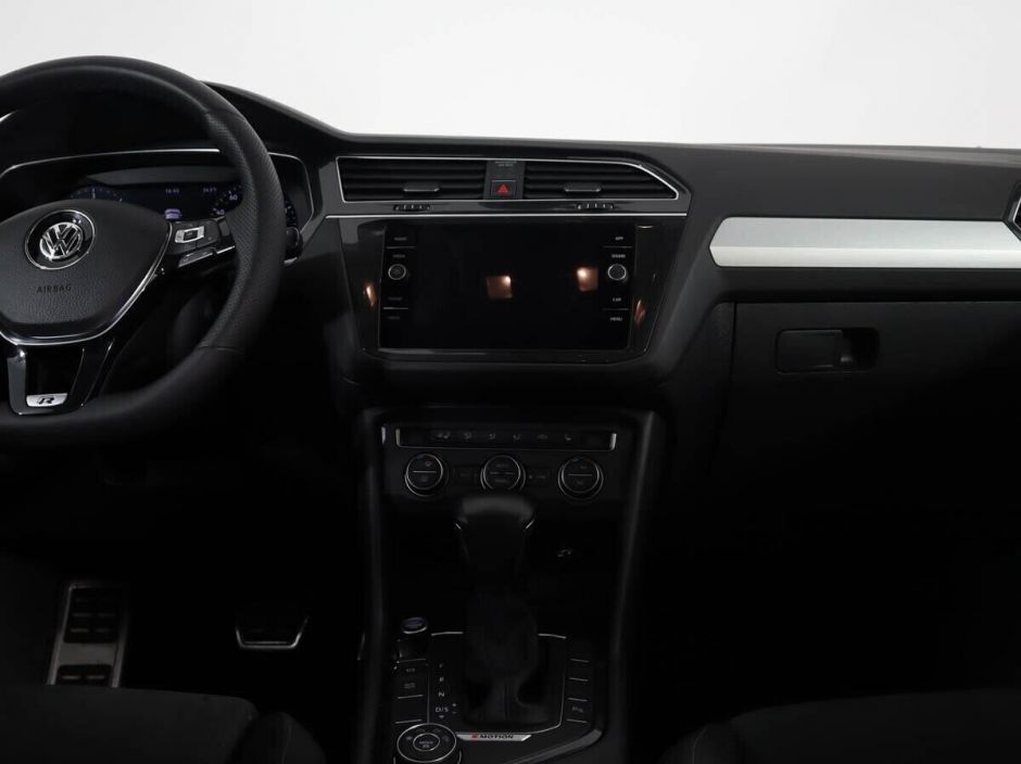 Volkswagen Tiguan, 2.0 л, Робот, 2020 фото 8