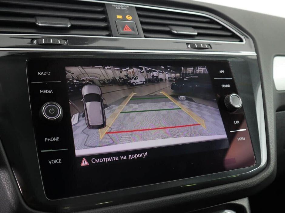 Volkswagen Tiguan, 2.0 л, Робот, 2020 фото 1