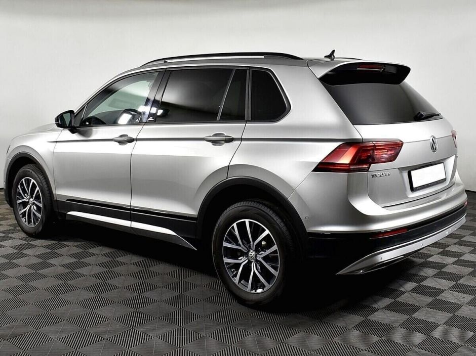 Volkswagen Tiguan, 2.0 л, Робот, 2019 фото 6