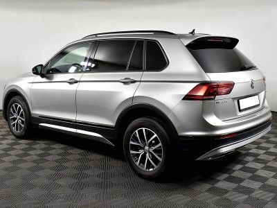 Volkswagen Tiguan, 2.0 л, РКПП, 2019 фото 6