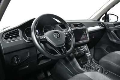 Volkswagen Tiguan, 2.0 л, РКПП, 2018 фото 7