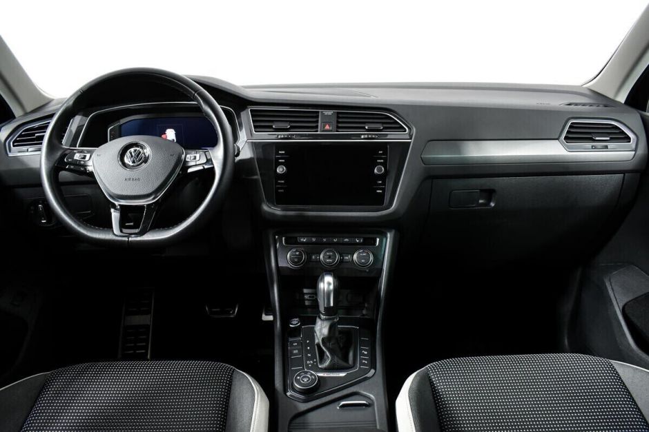Volkswagen Tiguan, 2.0 л, Робот, 2020 фото 8
