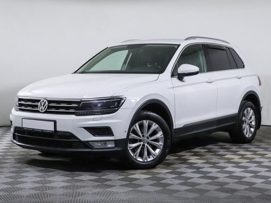 Volkswagen Tiguan, 2.0 л, Робот, 2018 фото 3