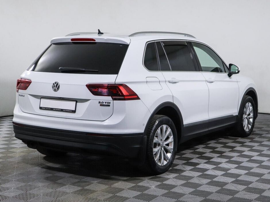Volkswagen Tiguan, 2.0 л, Робот, 2018 фото 4