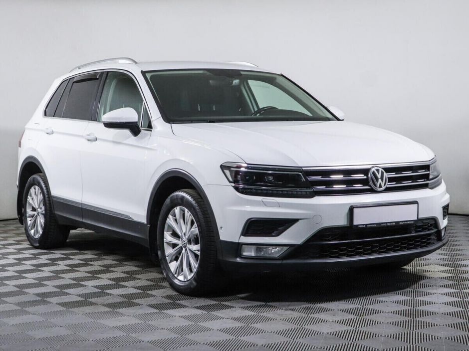 Volkswagen Tiguan, 2.0 л, Робот, 2018 фото 5