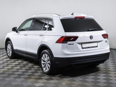 Volkswagen Tiguan, 2.0 л, РКПП, 2018 фото 6