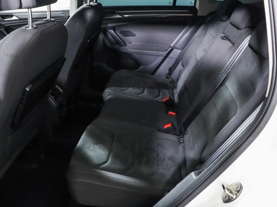 Volkswagen Tiguan, 2.0 л, Робот, 2018 фото 1