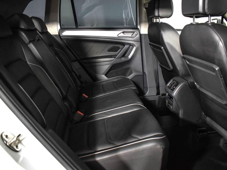 Volkswagen Tiguan, 2.0 л, Робот, 2016 фото 2
