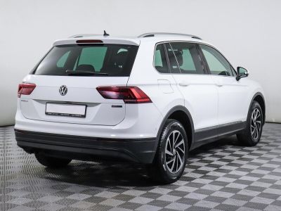 Volkswagen Tiguan, 2.0 л, РКПП, 2016 фото 4