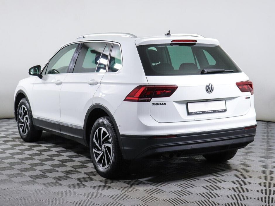 Volkswagen Tiguan, 2.0 л, Робот, 2016 фото 6