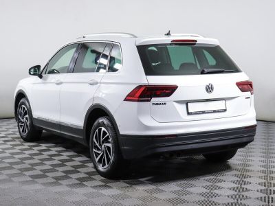 Volkswagen Tiguan, 2.0 л, РКПП, 2016 фото 6