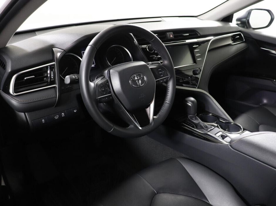 Toyota Camry, 2.0 л, АТ, 2018 фото 7