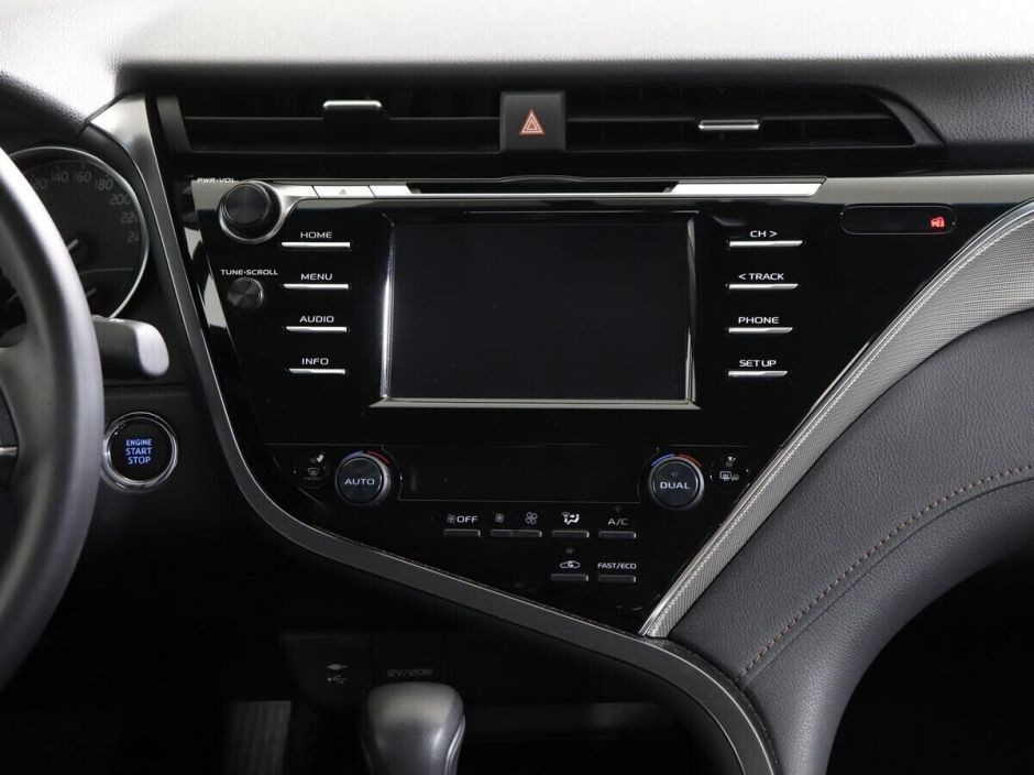 Toyota Camry, 2.0 л, АТ, 2018 фото 9