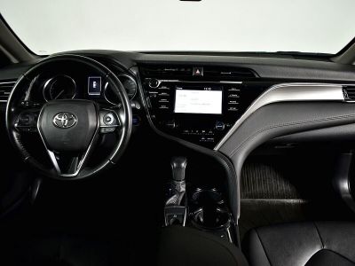 Toyota Camry, 2.0 л, АКПП, 2019 фото 8