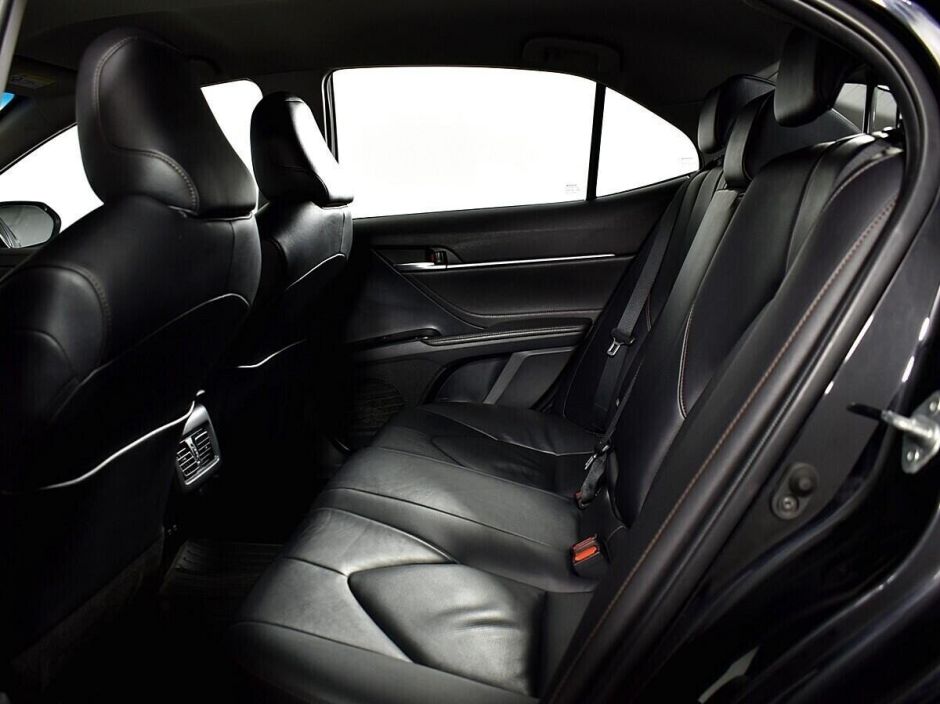 Toyota Camry, 2.0 л, АТ, 2019 фото 1