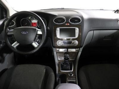 Ford Focus, 1.8 л, МКПП, 2008 фото 14