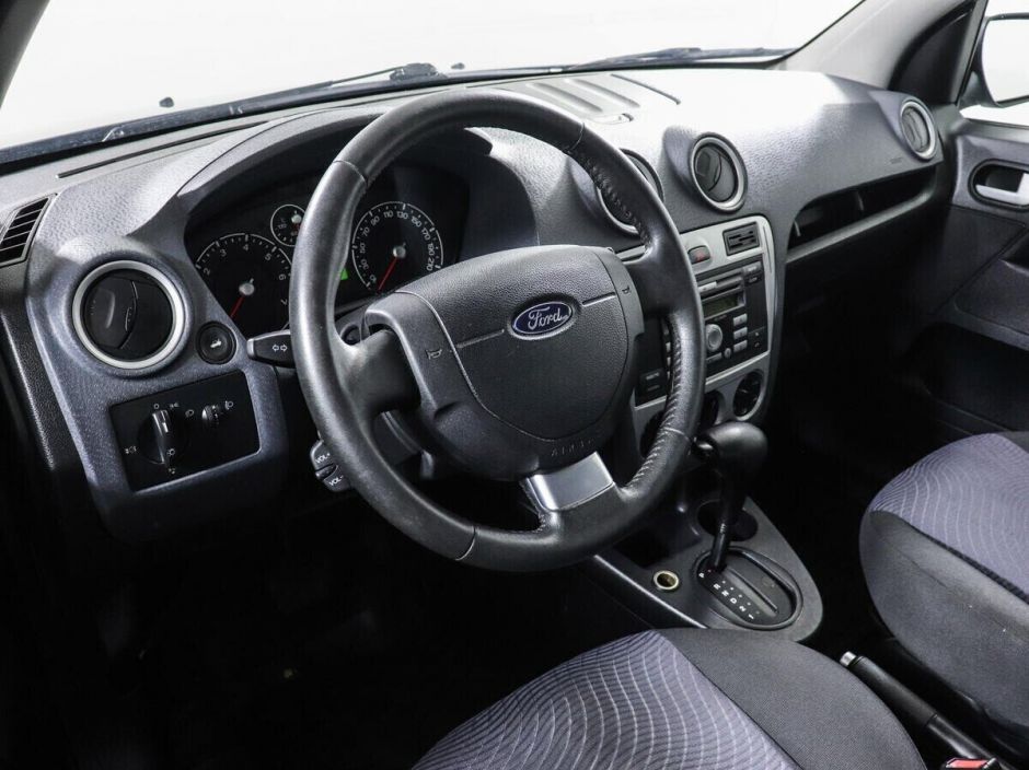 Ford Fusion, 1.6 л, АТ, 2011 фото 2