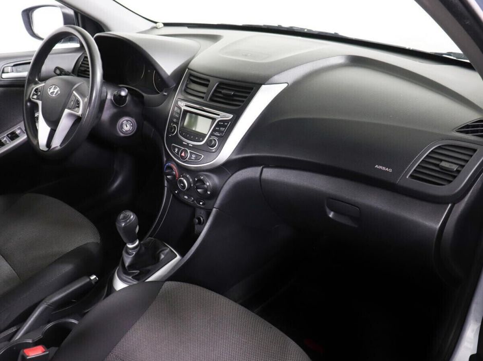 Hyundai Solaris, 1.4 л, МТ, 2012 фото 11