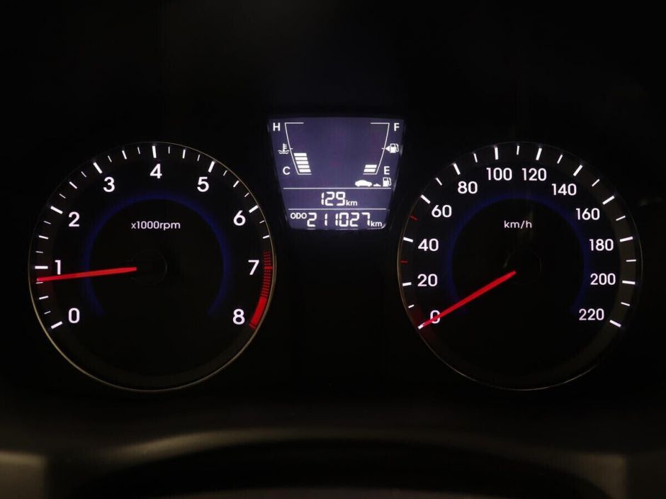 Hyundai Solaris, 1.4 л, МТ, 2012 фото 13