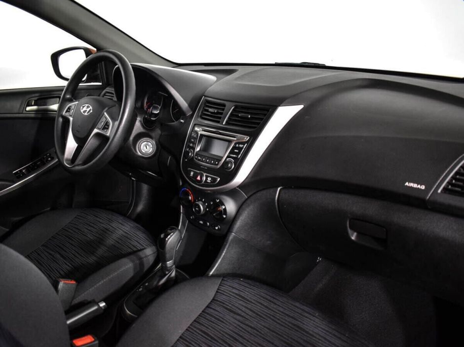 Hyundai Solaris, 1.6 л, АТ, 2015 фото 11