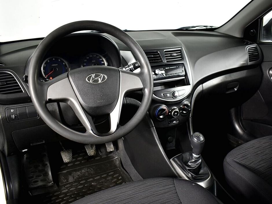 Hyundai Solaris, 1.4 л, МТ, 2016 фото 17