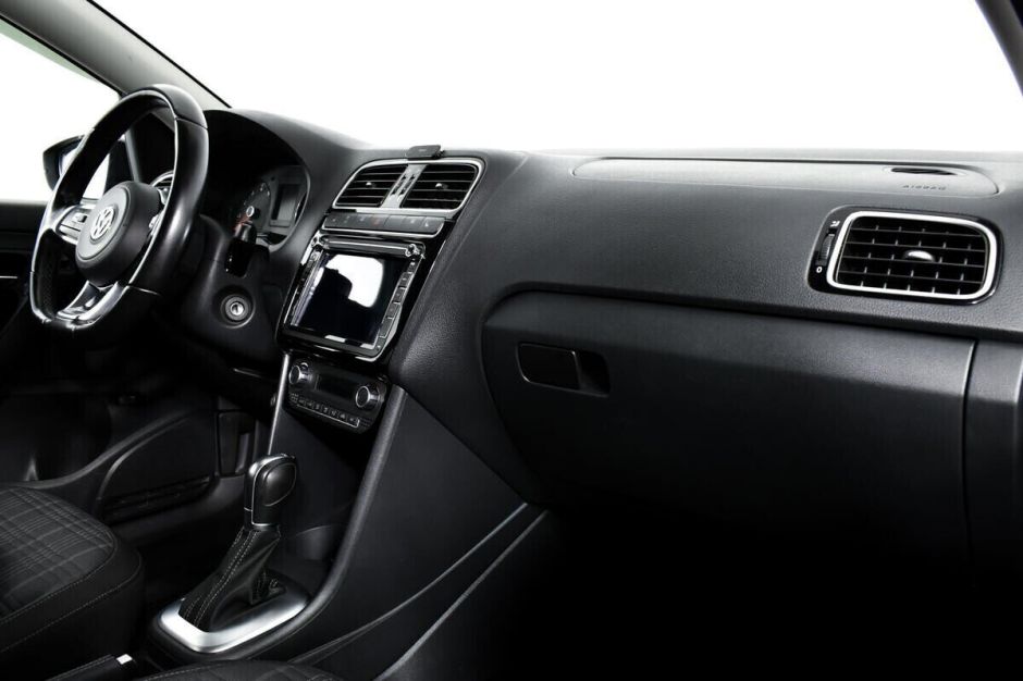 Volkswagen Polo, 1.4 л, Робот, 2017 фото 11