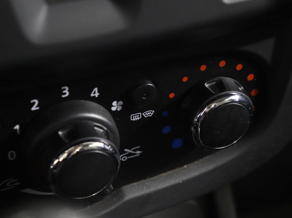 Renault Duster, 1.6 л, МТ, 2017 фото 1