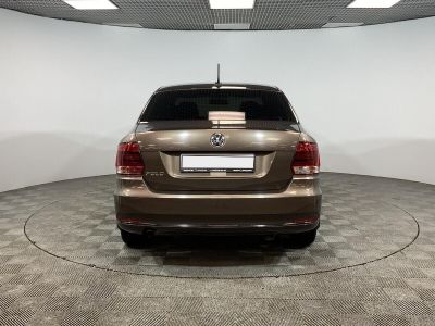 Volkswagen Polo, 1.6 л, МКПП, 2017 фото 8