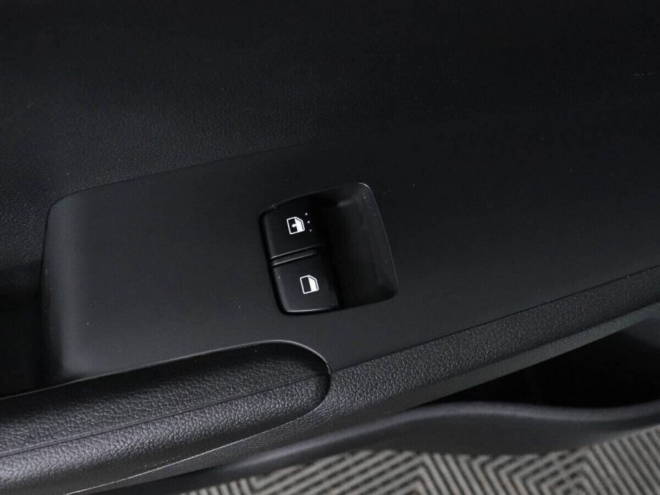 Hyundai Solaris, 1.4 л, МТ, 2018 фото 2