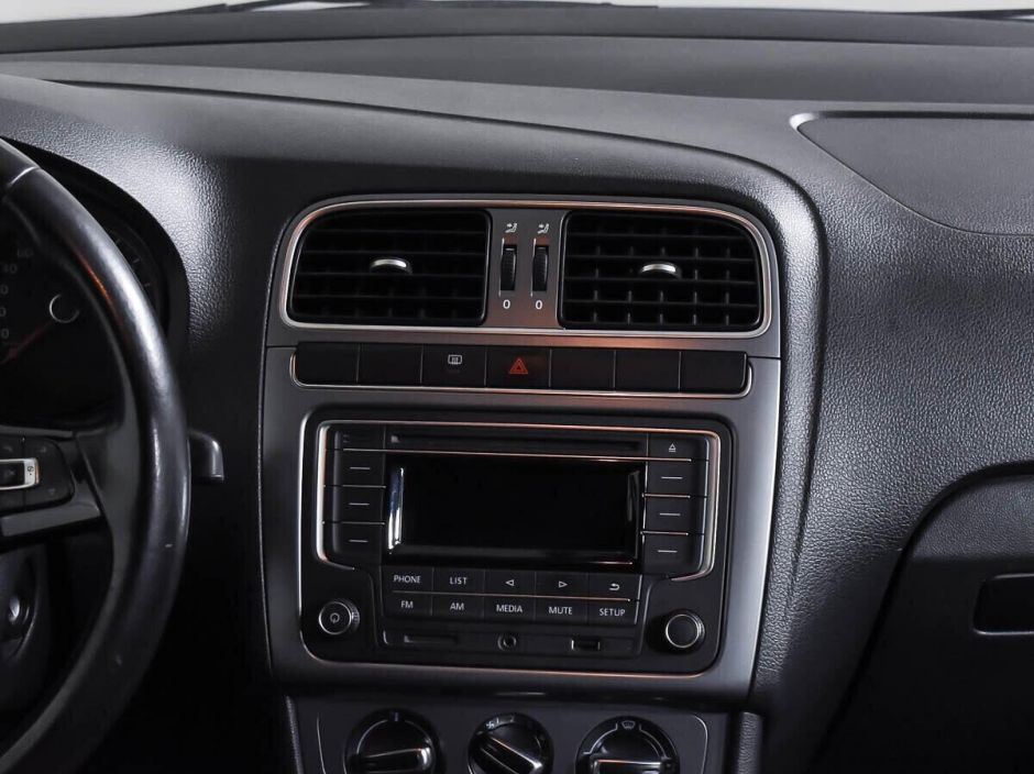 Volkswagen Polo, 1.6 л, АТ, 2016 фото 17