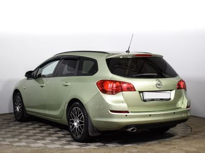 Opel Astra, 1.4 л, АКПП, 2011 фото 9