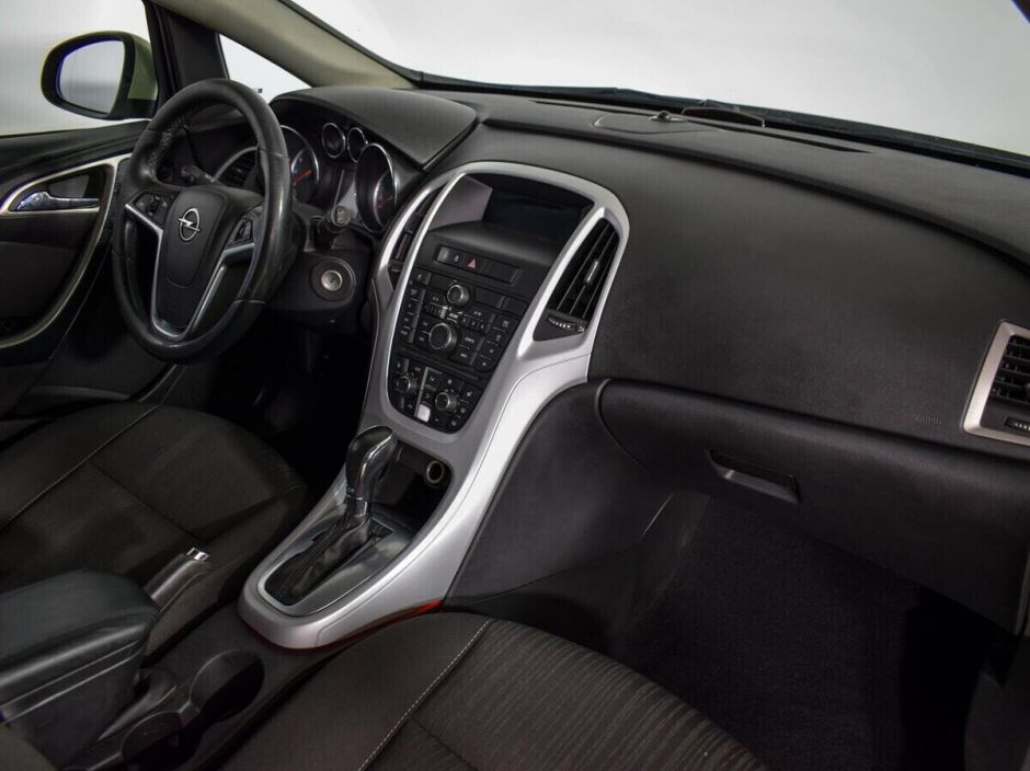Opel Astra, 1.4 л, АТ, 2011 фото 11
