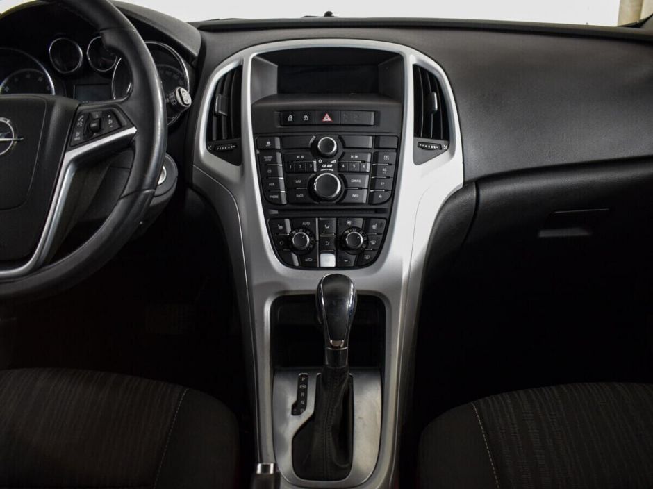 Opel Astra, 1.4 л, АТ, 2011 фото 13